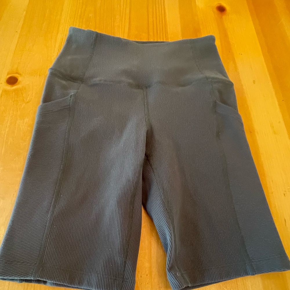 Zella Olive Green Ribbed Bike Shorts, Size Small